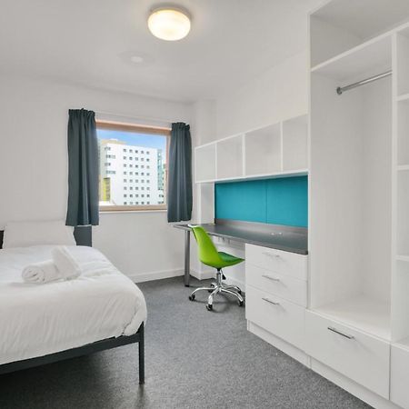 Central Single Room With Shared Kitchen In Luton 루턴 외부 사진