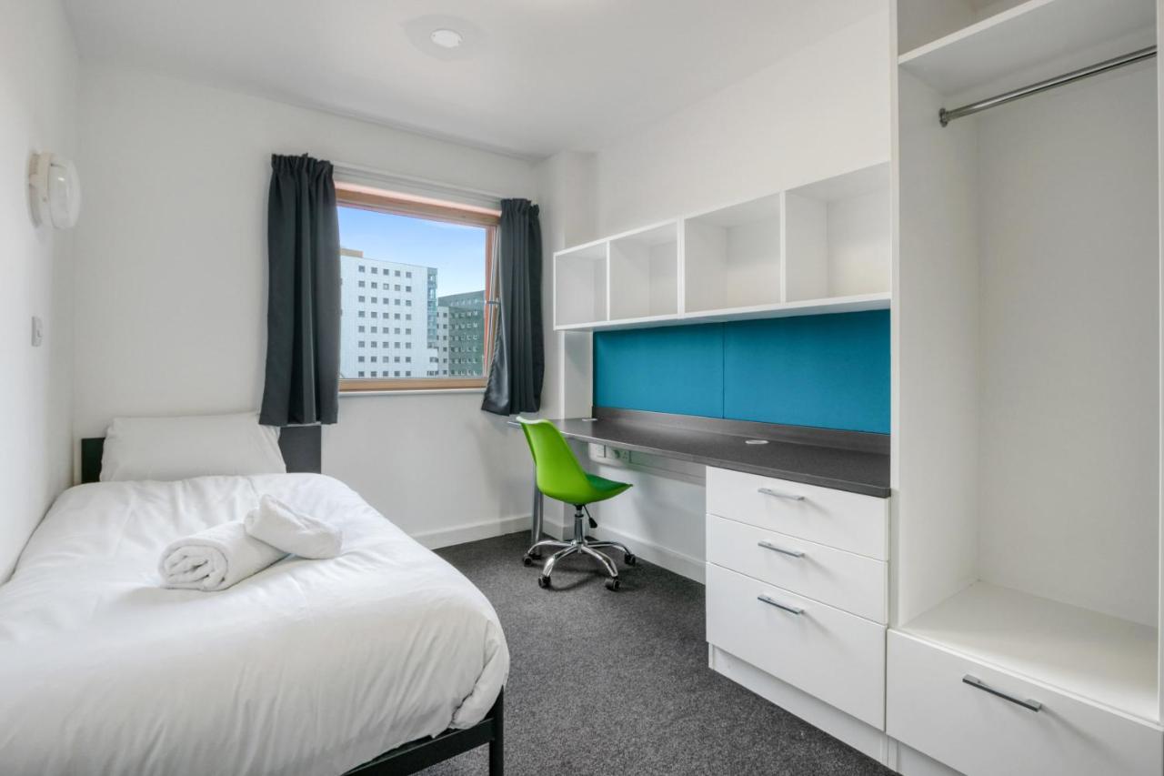 Central Single Room With Shared Kitchen In Luton 루턴 외부 사진