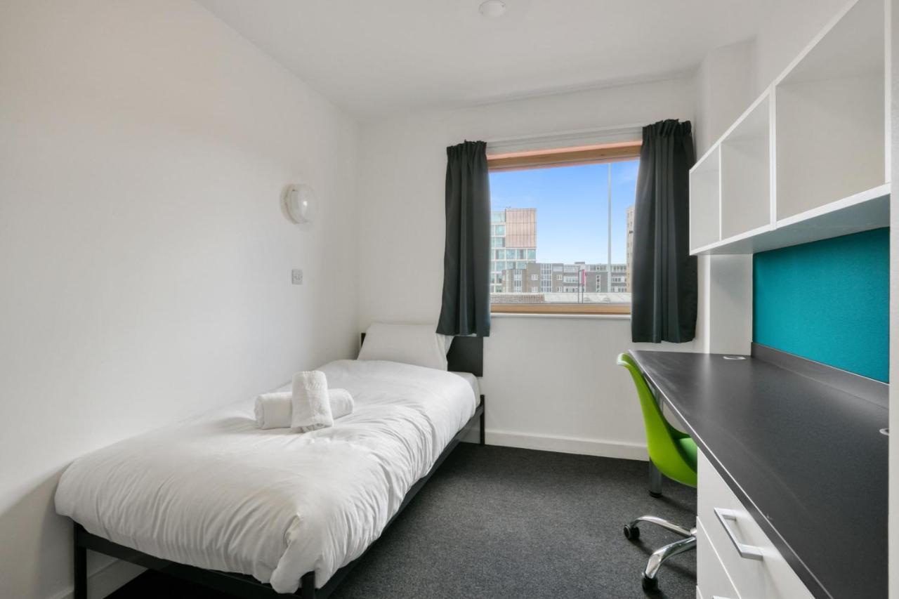 Central Single Room With Shared Kitchen In Luton 루턴 외부 사진