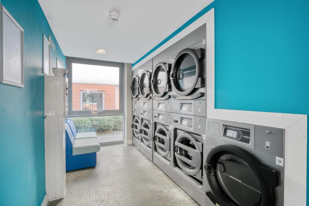 Central Single Room With Shared Kitchen In Luton 루턴 외부 사진